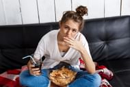 Eating becomes extremely dysregulated. (Image via Freepik/ Freepik)